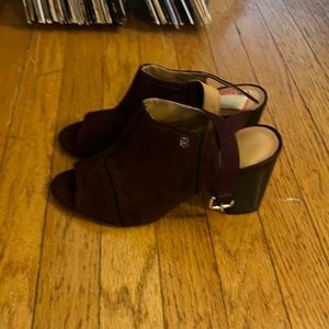 Tommy Hilfiger booties 8.5 (deep purple brand new)